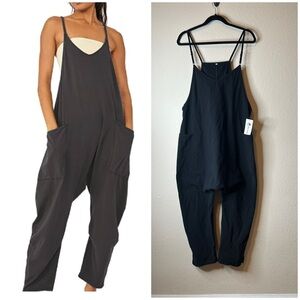 🟢Sleeveless Loose Spaghetti Strap Baggy Overalls
Jumpers with Pockets